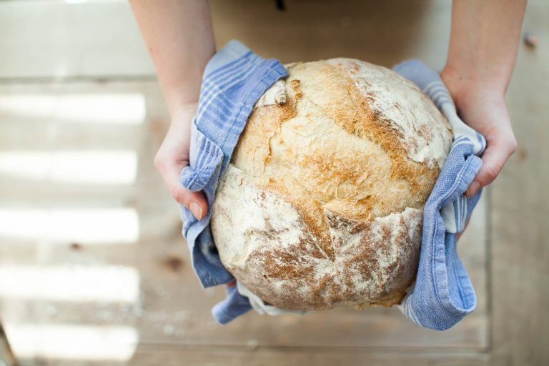 Bread pick-up volunteer