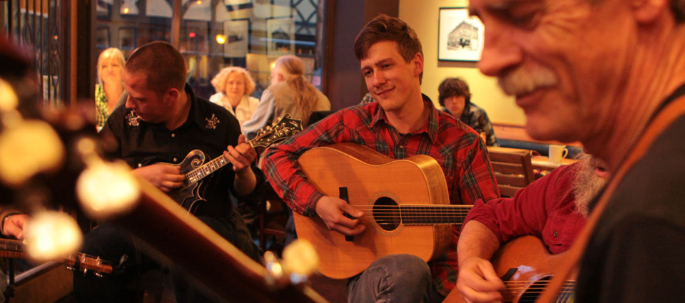 Artists and Musicians wanted at the Cornerstone Cafe