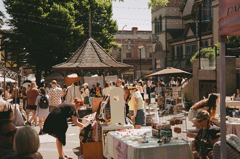 Cream Bazaar