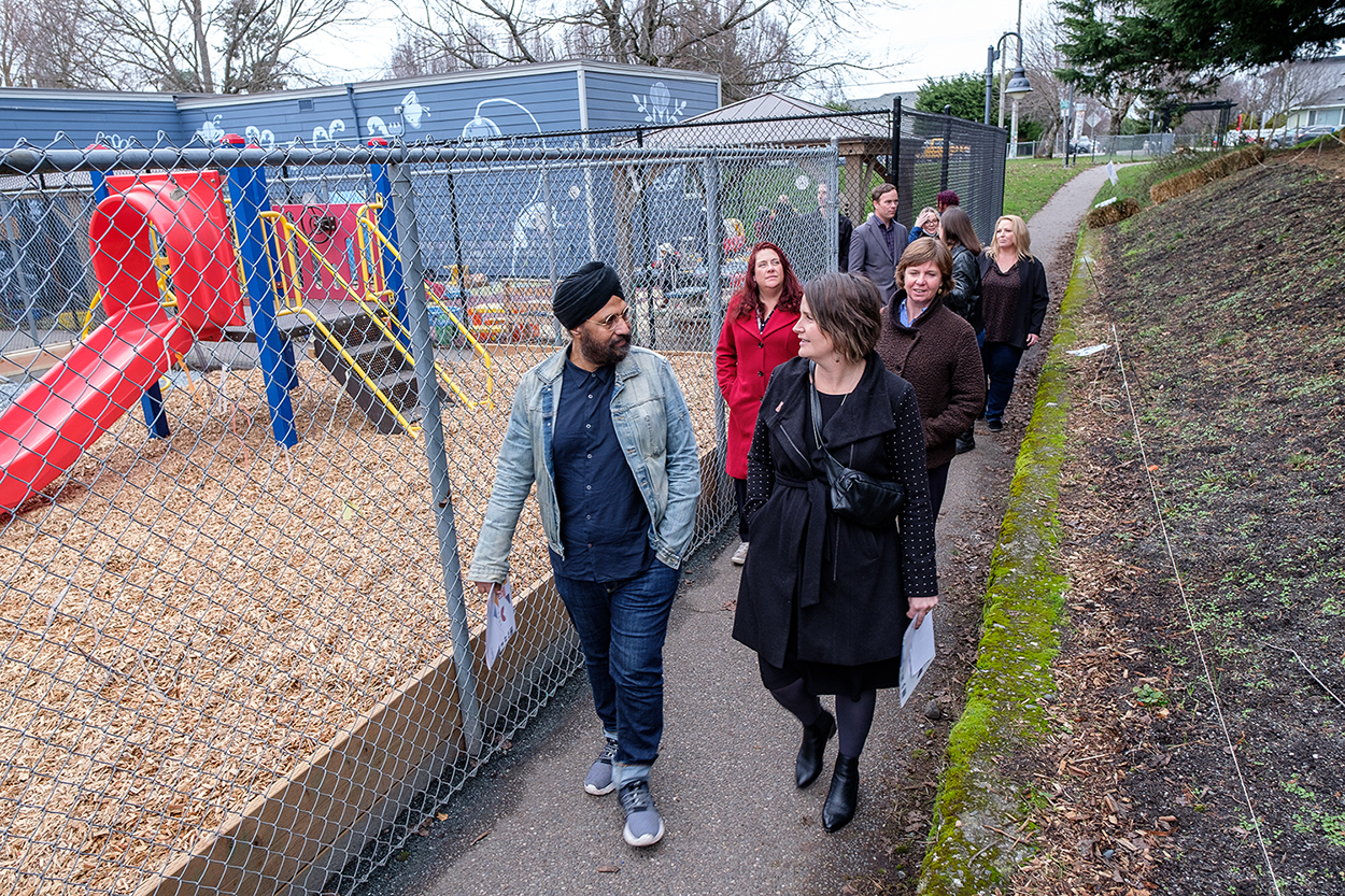 MLA visit 2023 Photo by Don Craig Photography